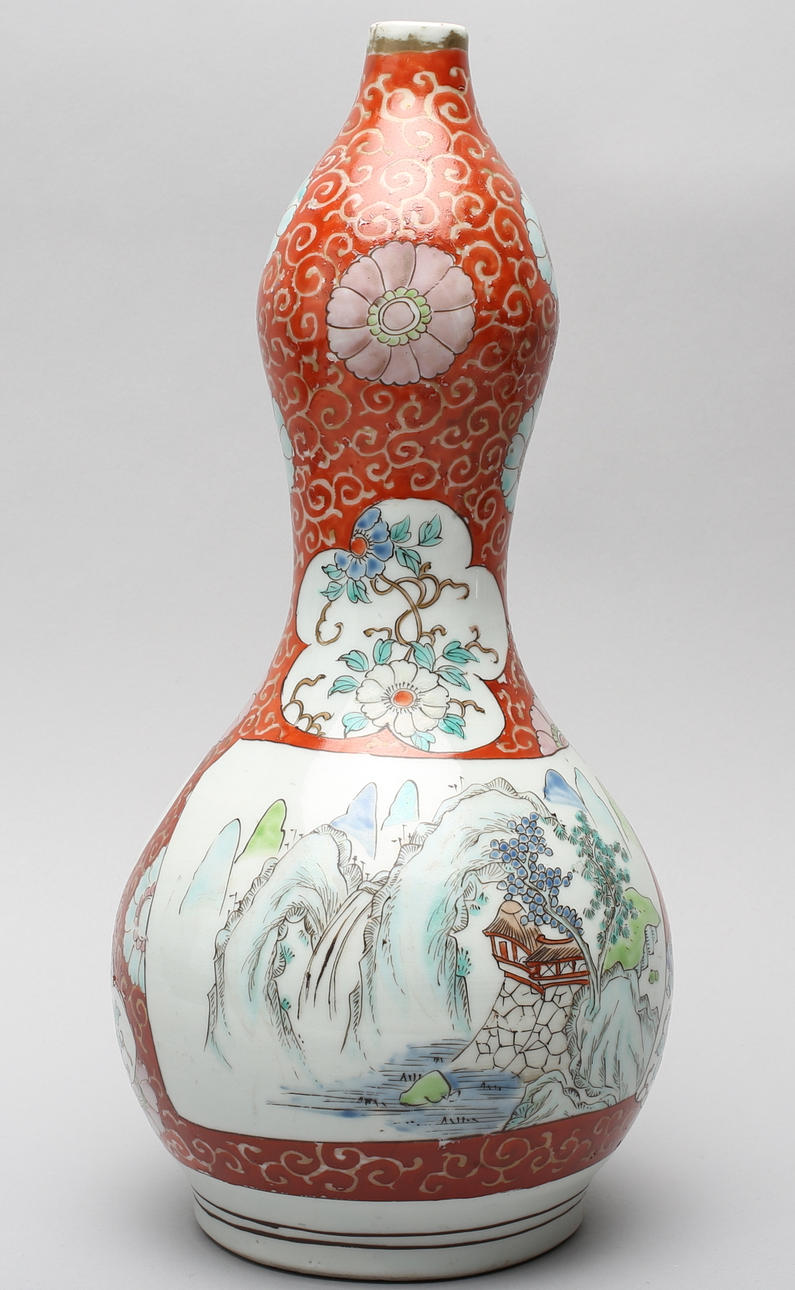 KALERBASSERVASE, Kutani Japan omkring 1900.
