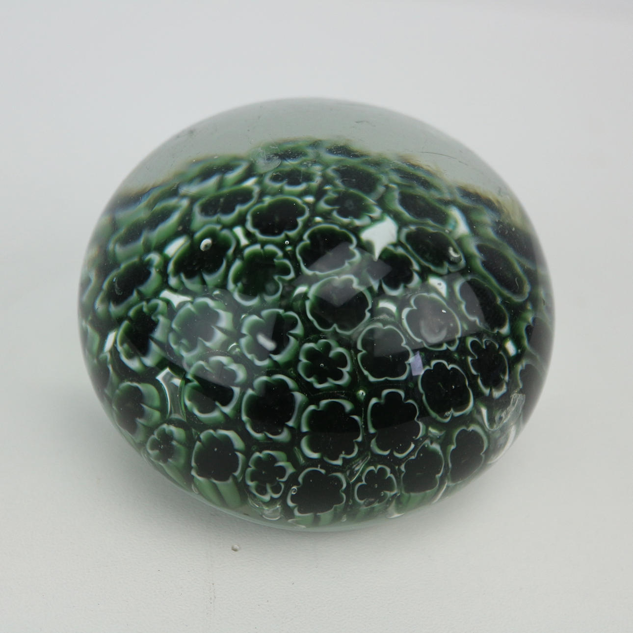 PAPERWEIGHT MURANO GLAS.