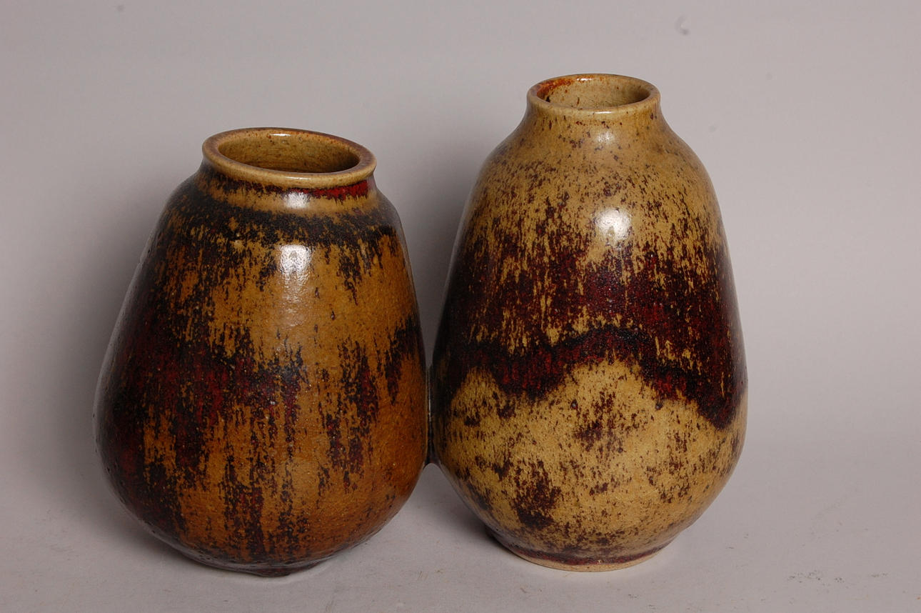 URNOR, 1 par , samansatta, keramik, signerad, Henning Nilsson, daterad -67.
