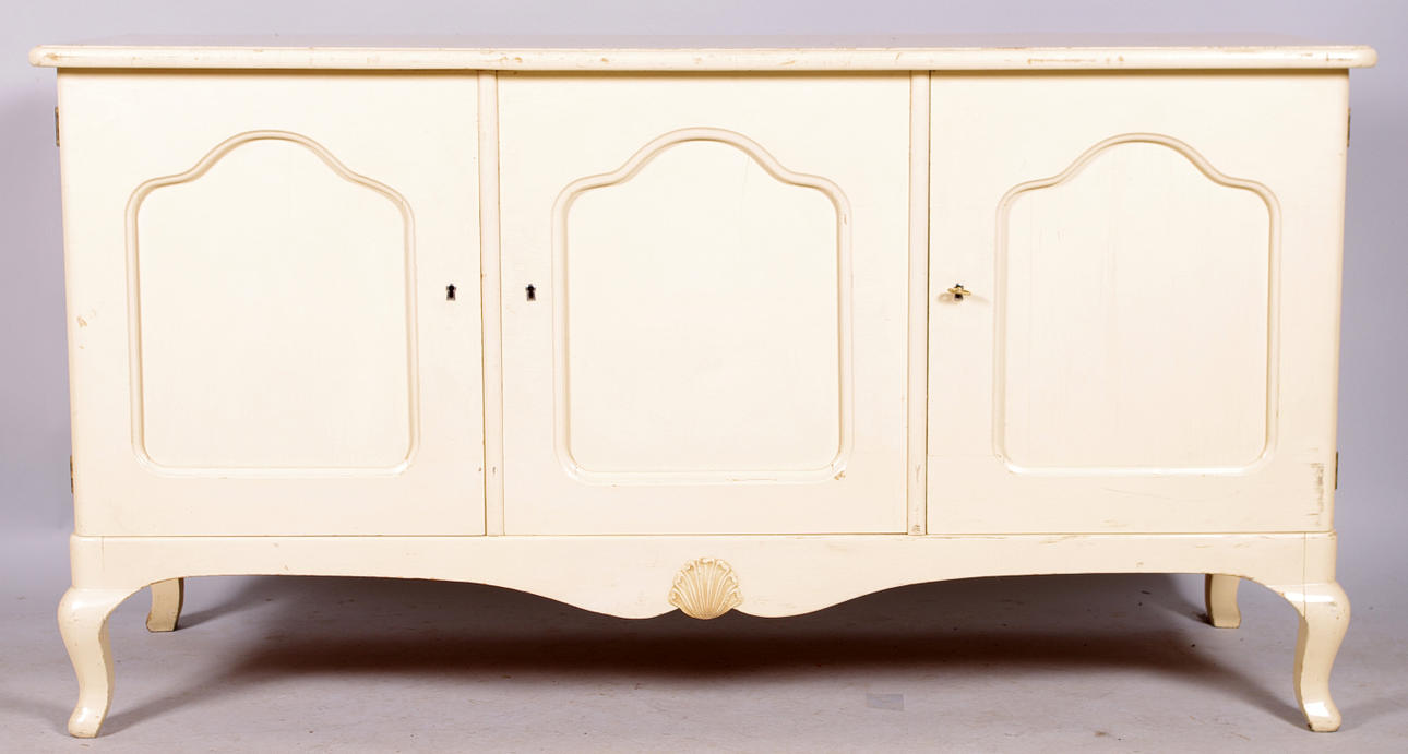 SIDEBOARD, målad fur, rokokostil.