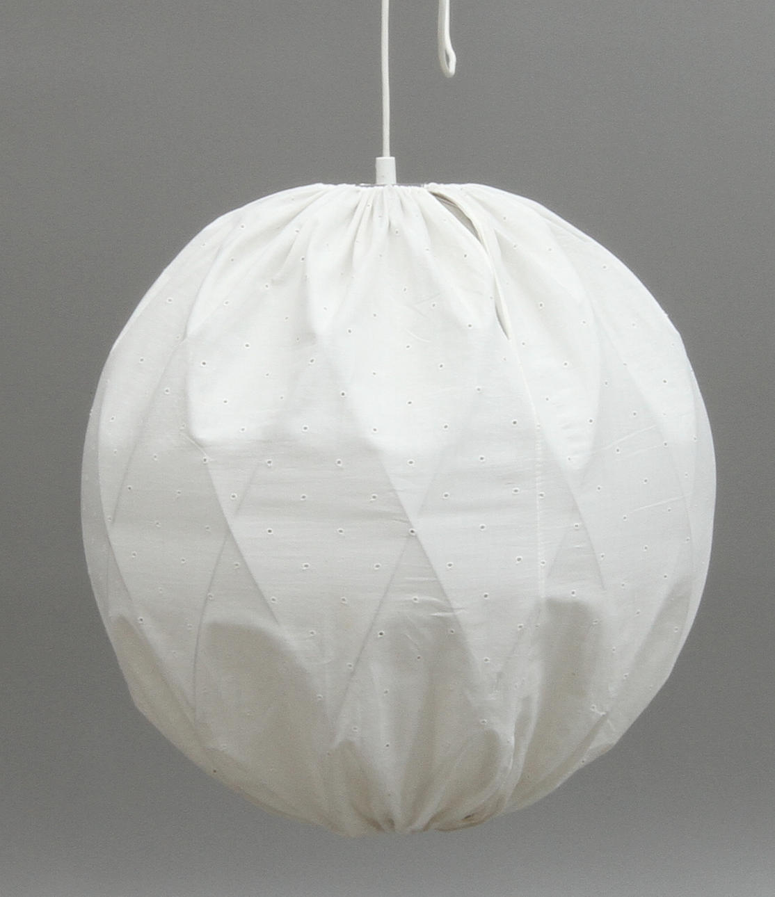 TAKLAMPA, "Pia", Tor Ahlsén, Gärsnäs.