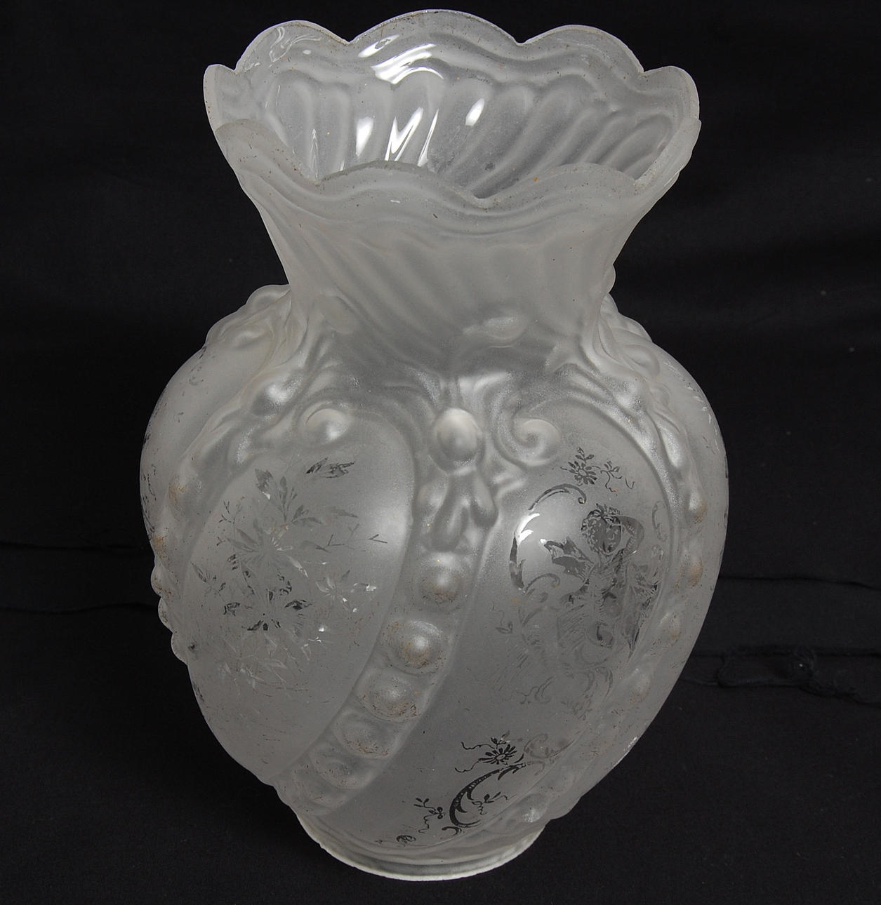 TULPANKUPA, med keruber, 18-1900-tal.