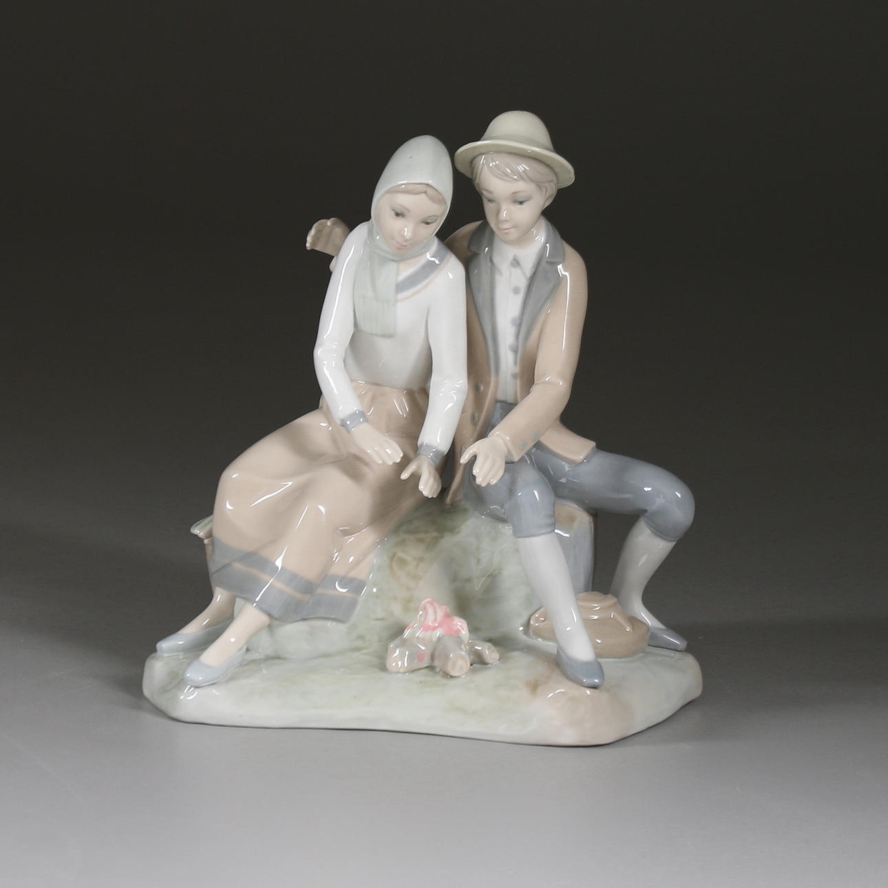 FIGURIN, Porslin, Zaphir, Spanien, 1900-tal.