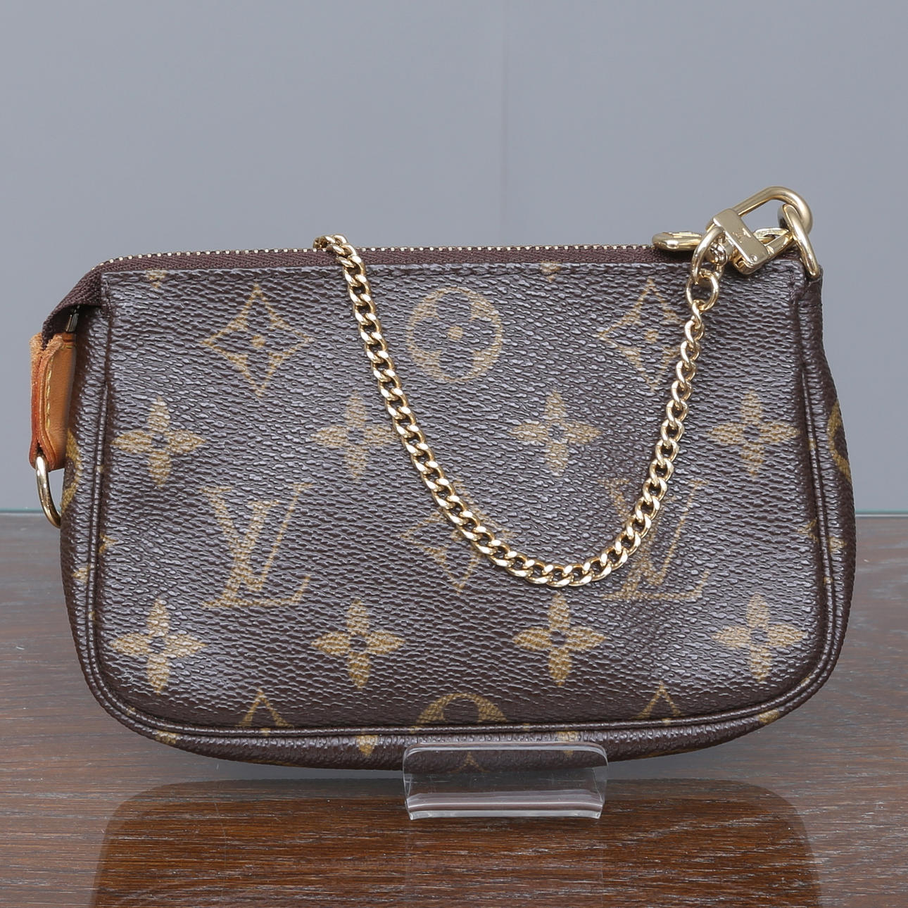 LOUIS VUITTON. Abendtasche, "Monogram Mini Pochett", USA, 2005.