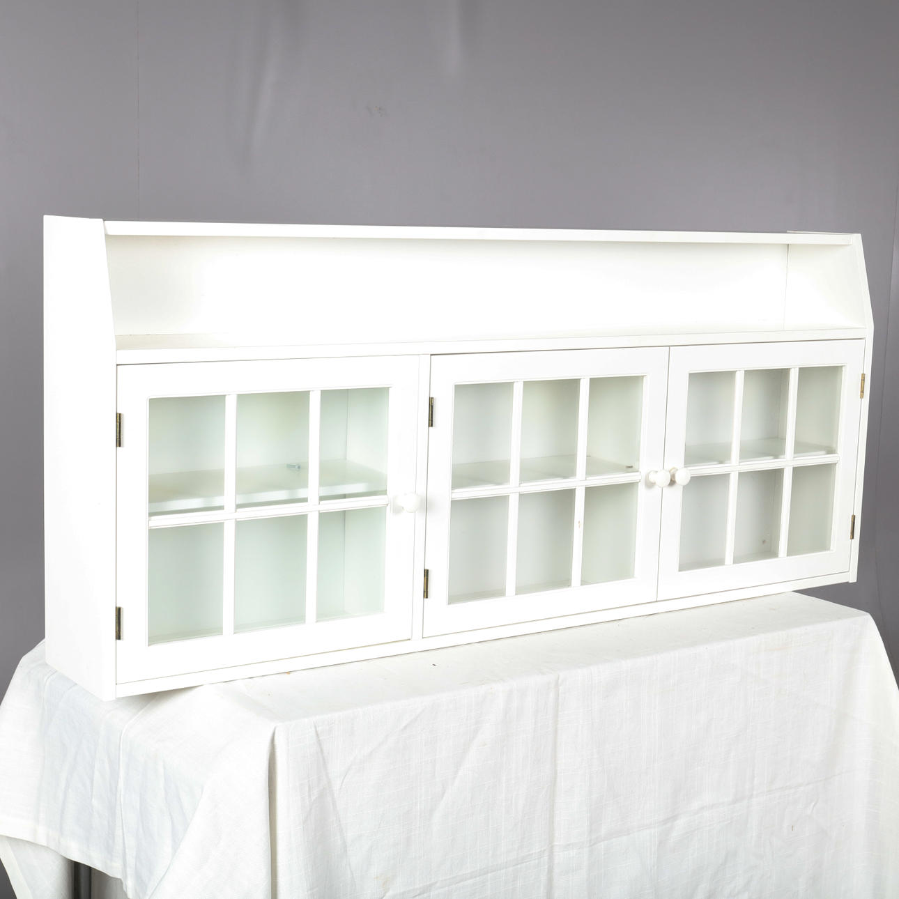 WANDVITRINE, weiß, zeitgenössisch.