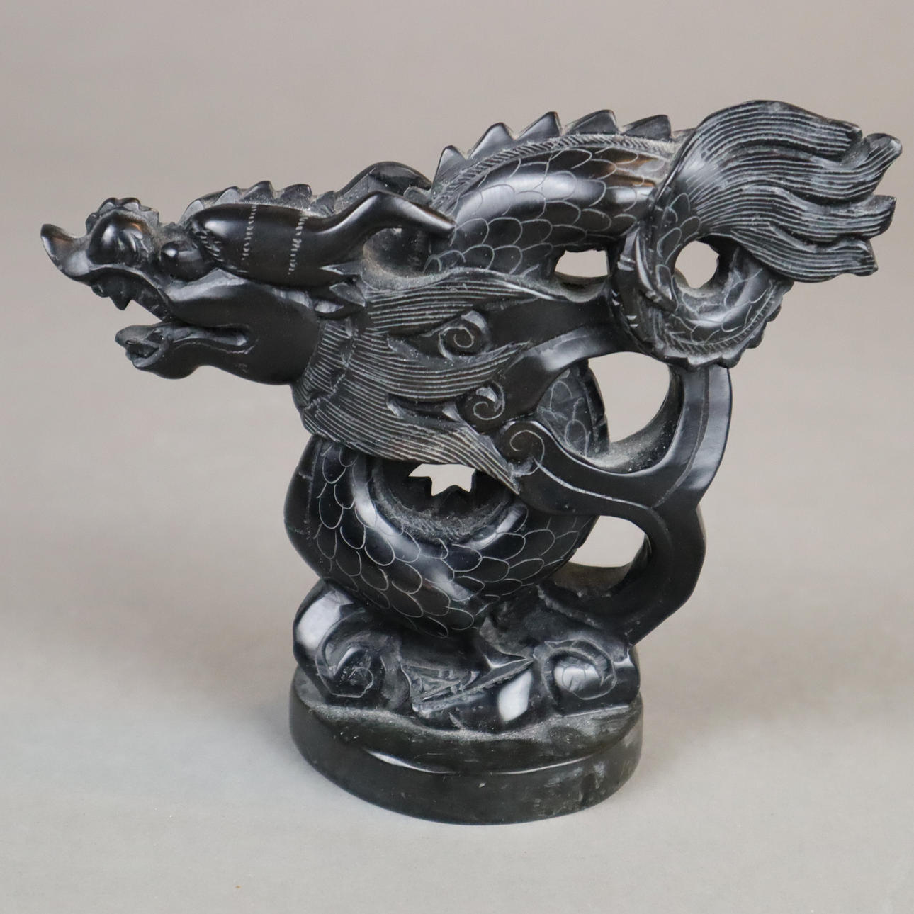 - KIVENVEISTYS "Dragon" - Kiina.