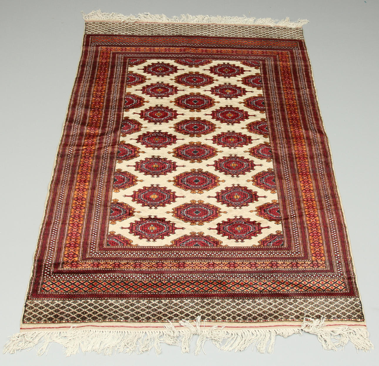 MATTA, orientalisk, ca 182 x 127 cm.