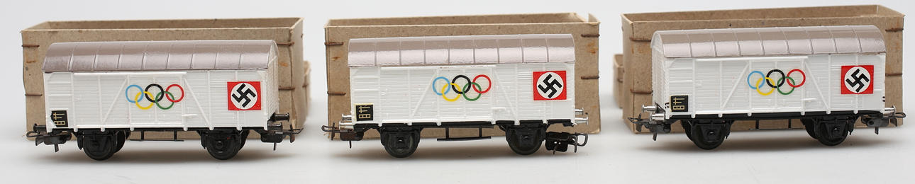 TÅGVAGNAR (3). Mekanik för 1936 års olympiad, Tyskland. Tillverkade 1970-tal.