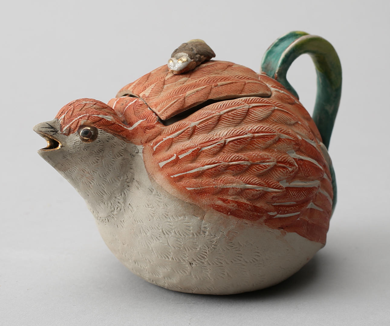 LITEN KRUKA, formad som en vaktel. Japan, sen Meiji-perioden, omkring 1900.