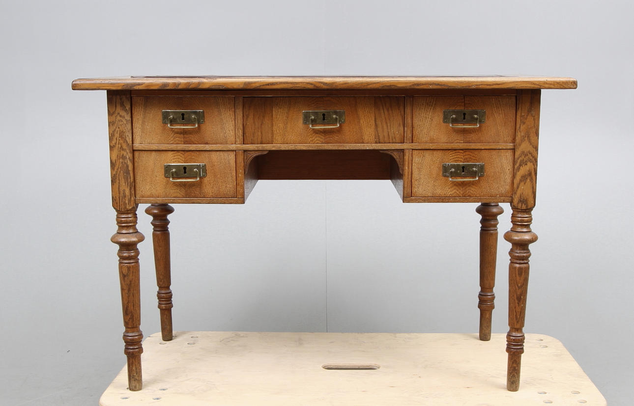 SKRIVBORD, 1900-talets första kvartal.