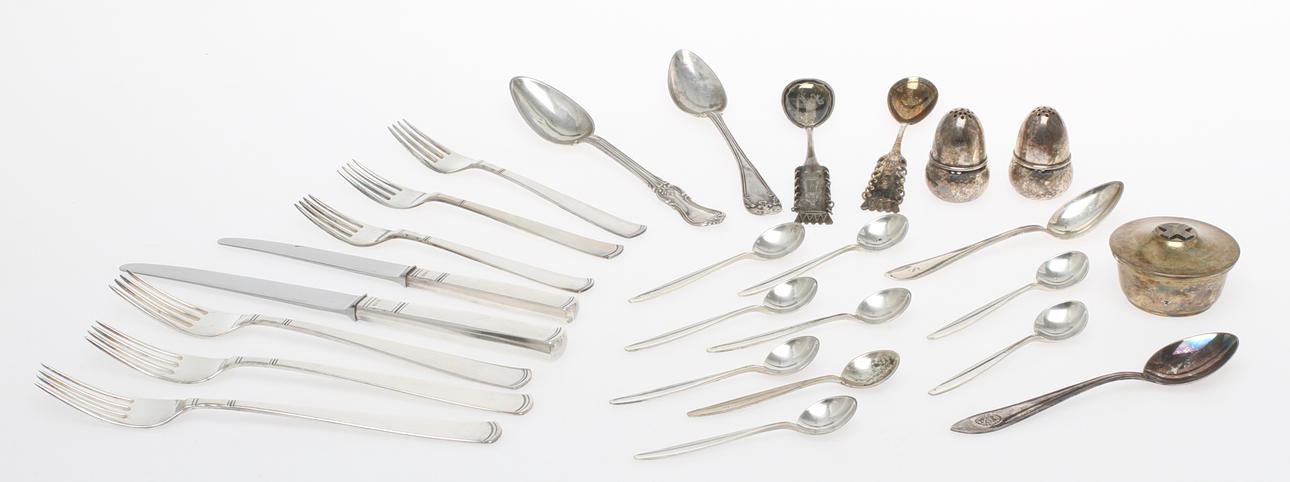 PARTI SILVER, mestadels bestick, bla GAB "Rosenholm" och George Jensen.