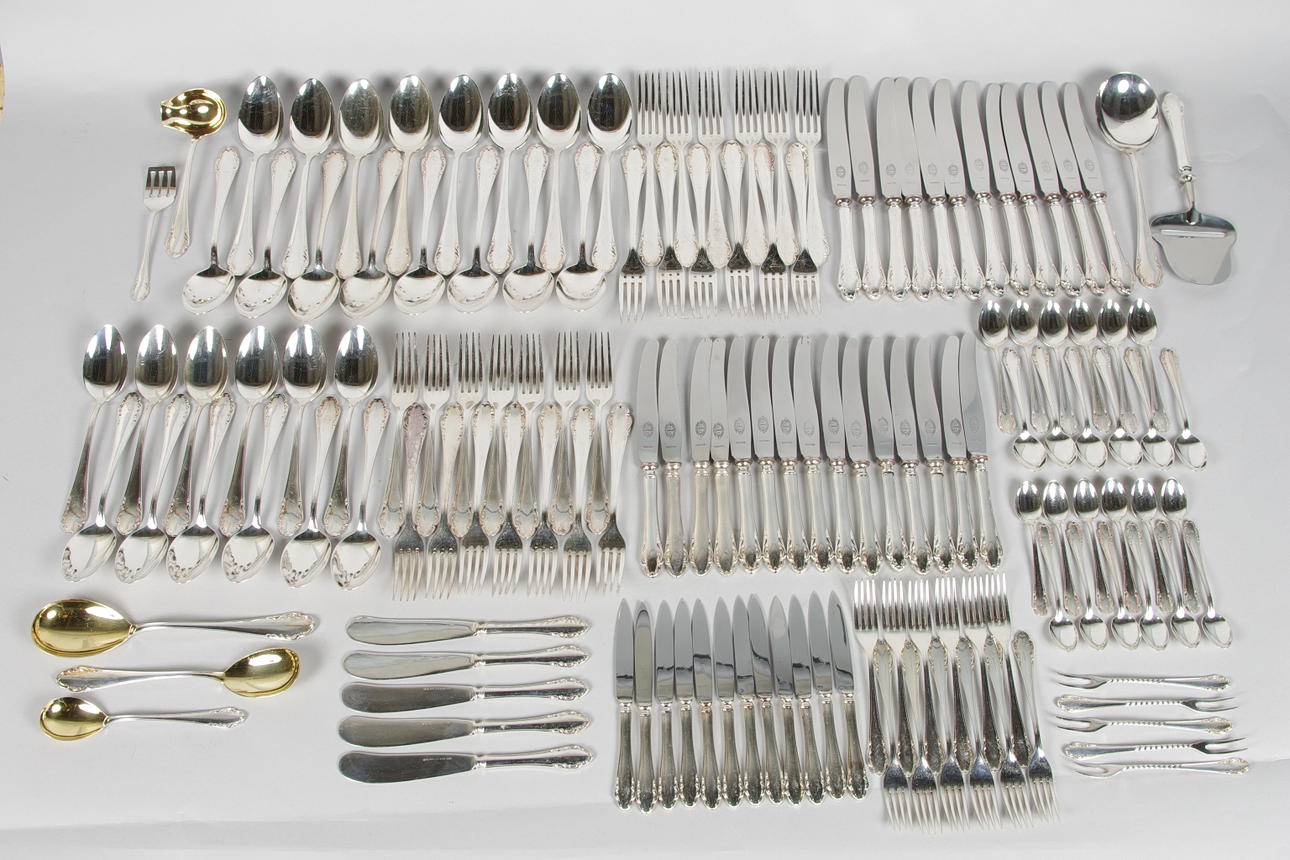 BESTICKUPPSÄTTNING, "Haga", nysilver.