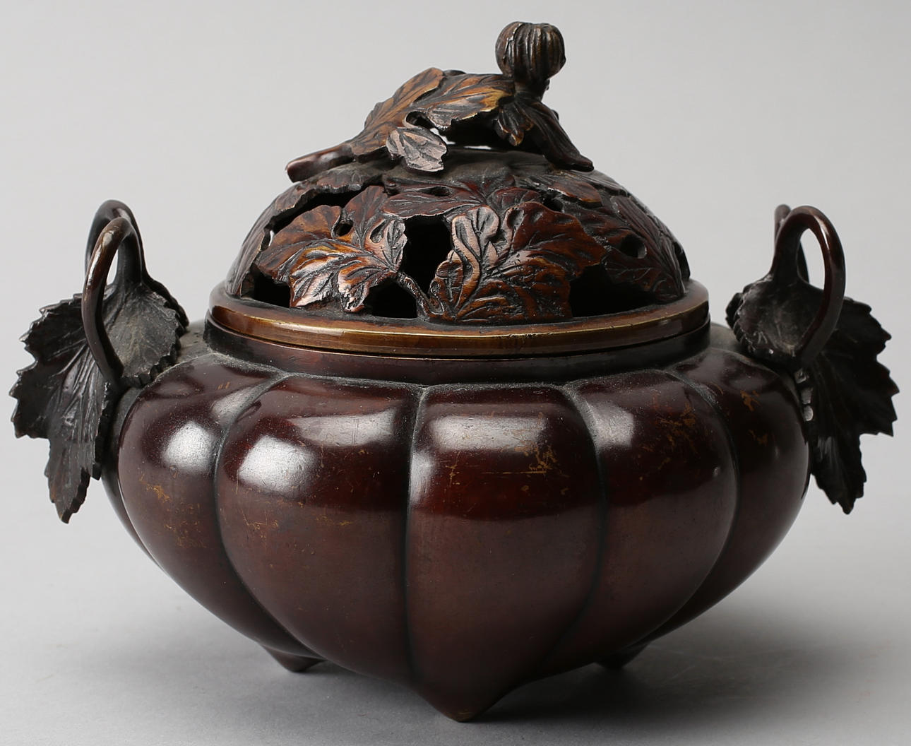 RÖKELSEBRÄNNARE, Koro Japan 1900-talets början.