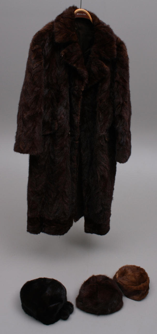 MINKPÄLS + 3 pälshattar.