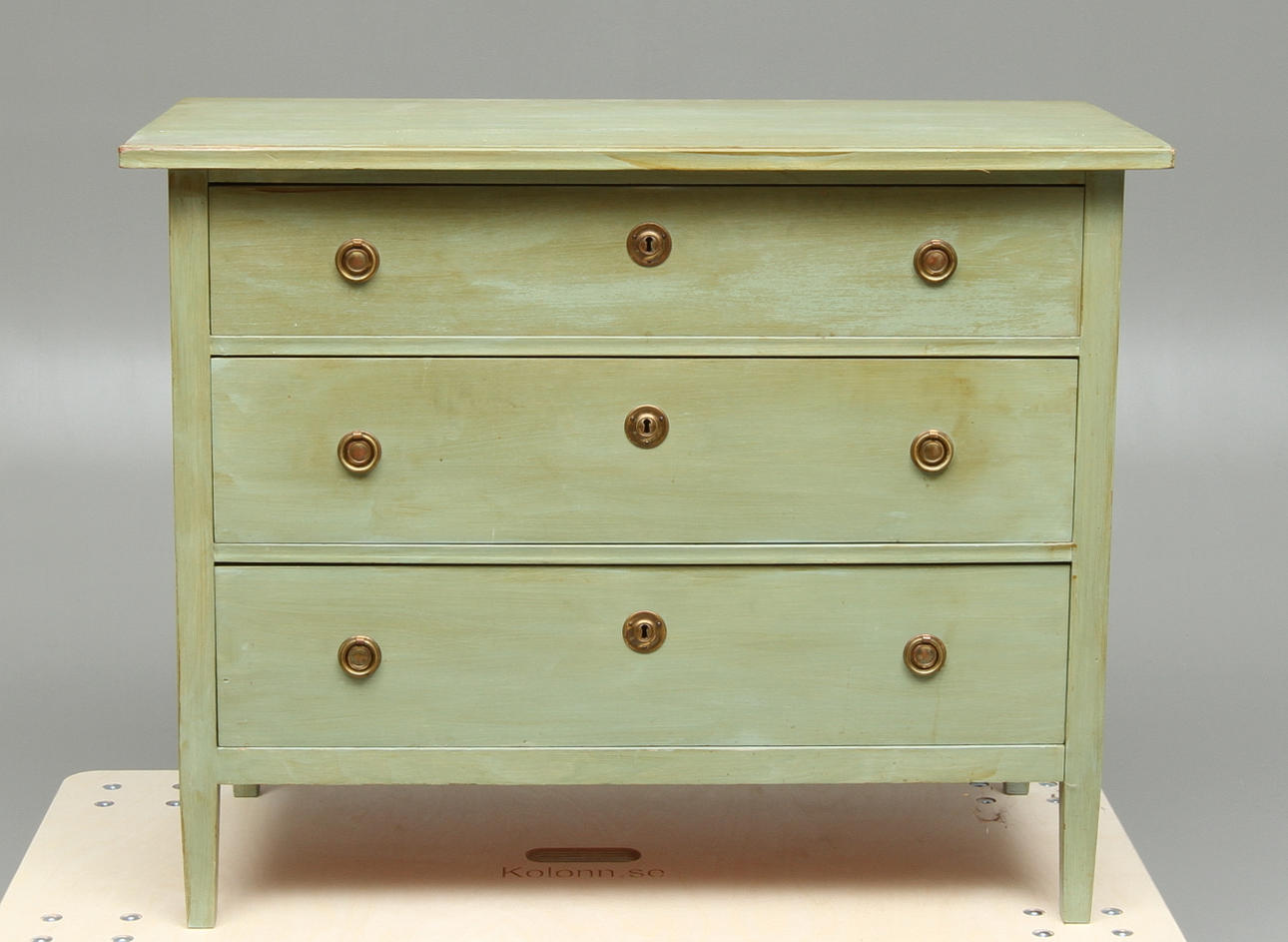 BYRÅ, gustaviansk stil, 1900-tal.