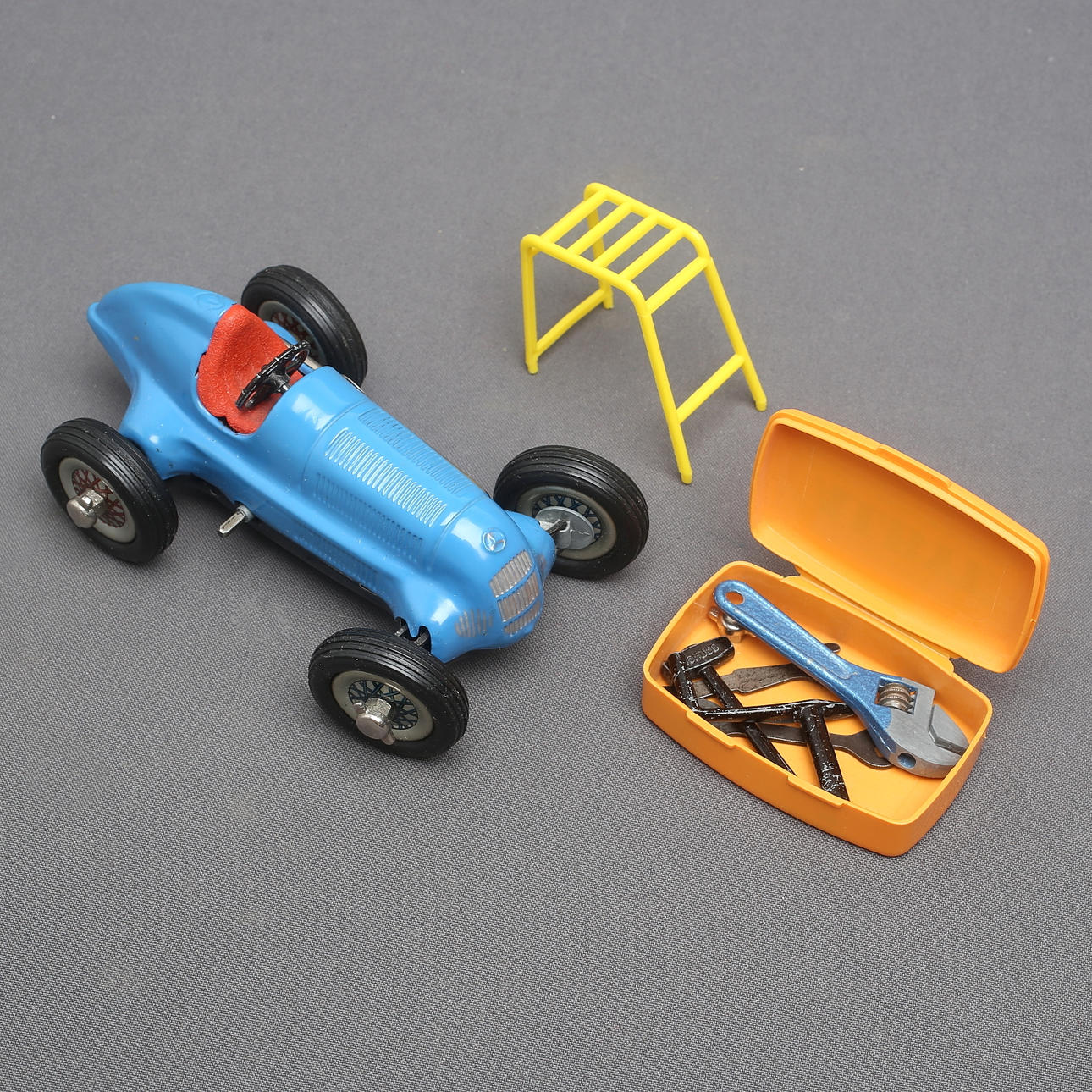 SCHUCO 1050 Studio, spare parts, US-Zone.