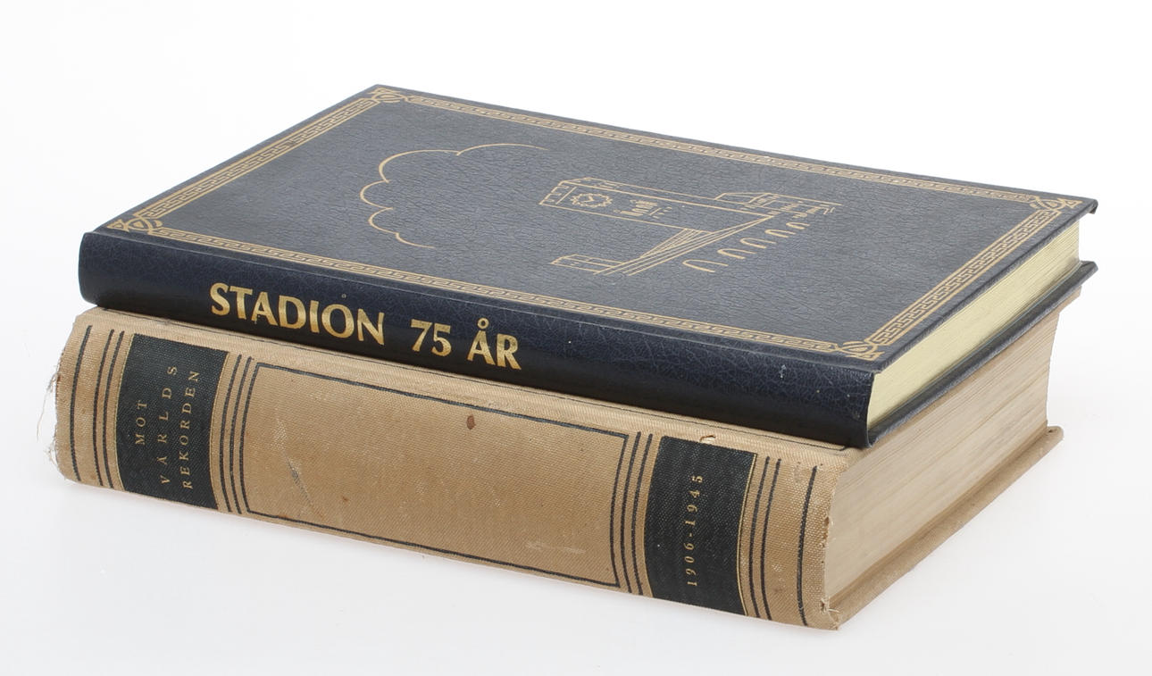 BÖCKER, 2 st, "Stadion 75 år" G Löwgren 1987 samt "Mot Världsrekorden" 1946.