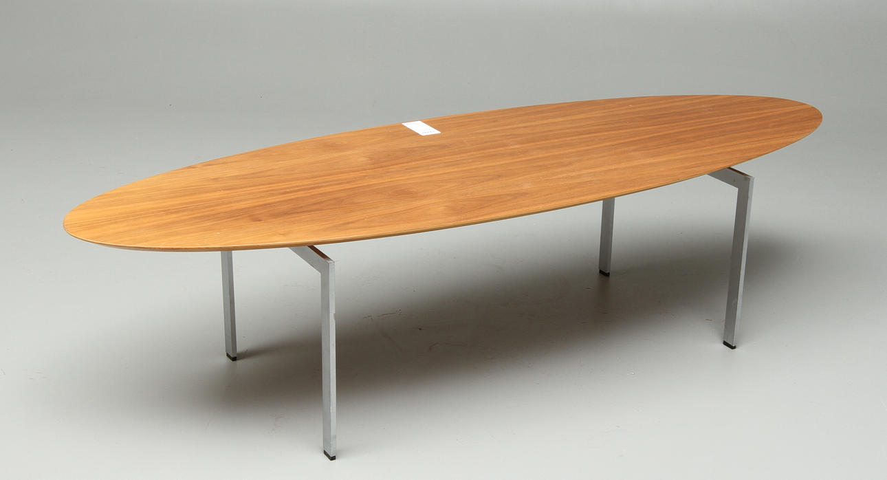 SOFFBORD, på mettallunderredde, 19/2000-tal.