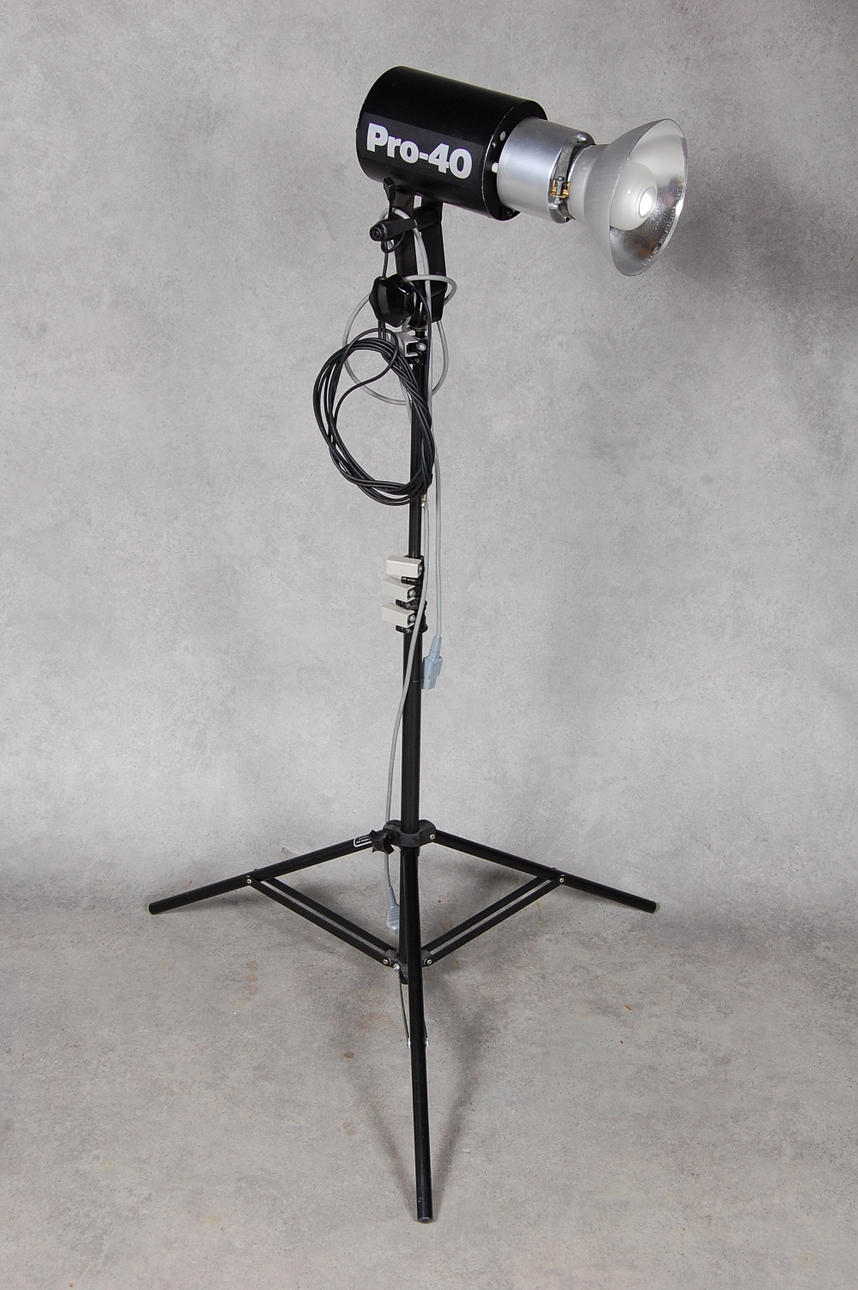 STUDIOBLIXT, Pro Flash 40.