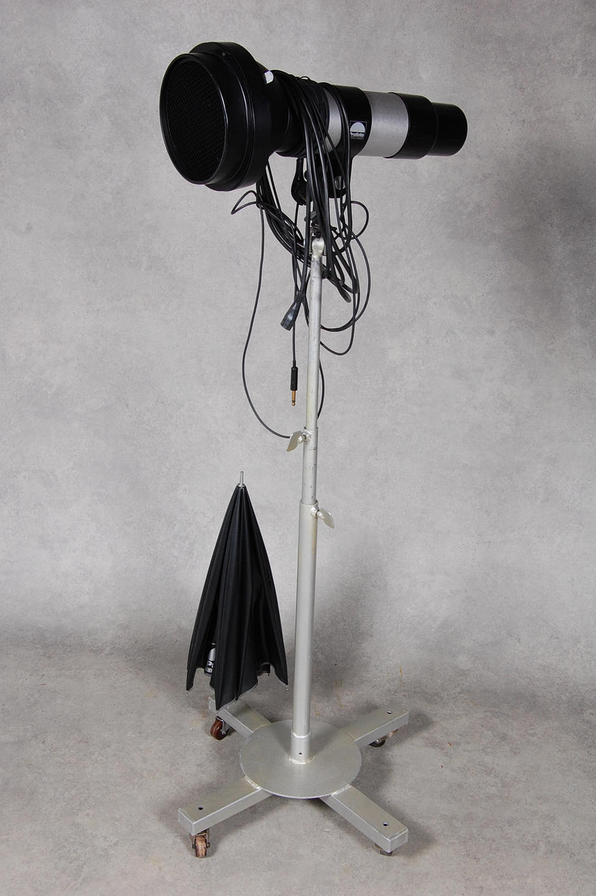 STUDIOBLIXT på hjul, Pro Flash 40 med paraply.