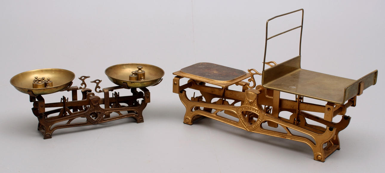 BALANSVÅGAR, 2 st, Lindells + VIKTER, 9 st.