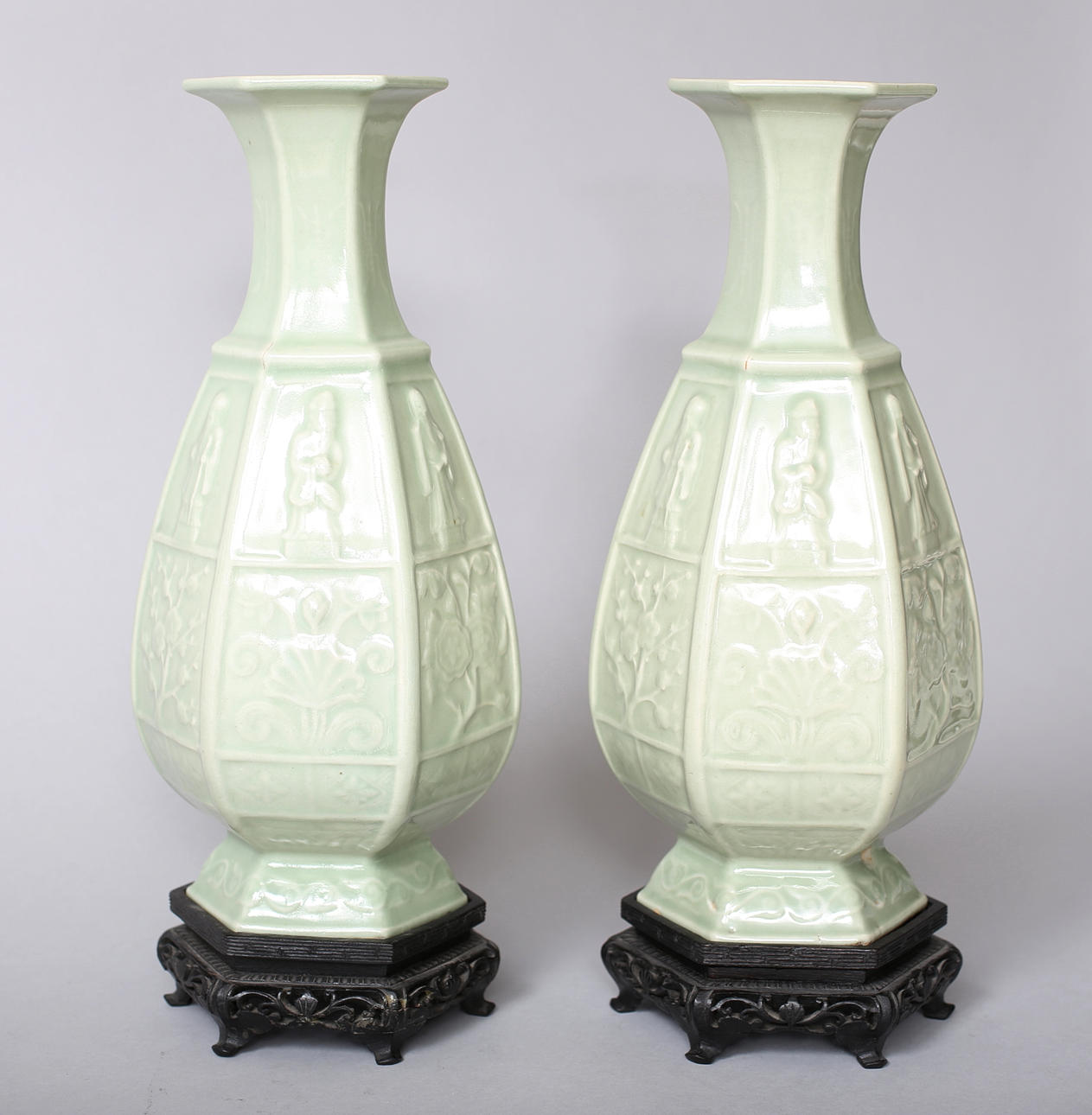 CELADON VASER, ett par, Kina 1800-tal.