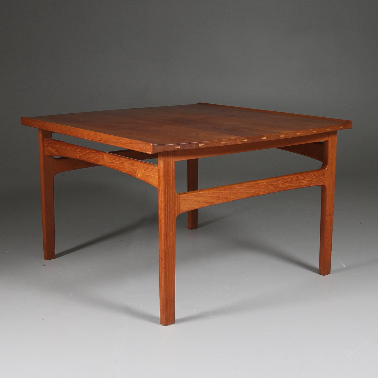 SOFFBORD, Tove & Edvard Kindt Larsen, Seffle Möbelfabrik. 1950/60-tal.