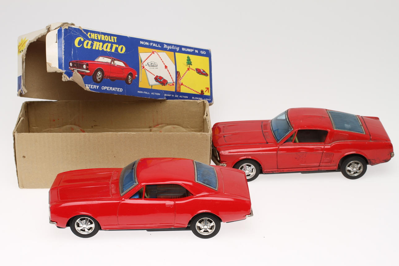 TAIYO CHEVROLET CAMARO, MYSTERY BUMP´N GO i originalkartong MUSTANG medföljer.