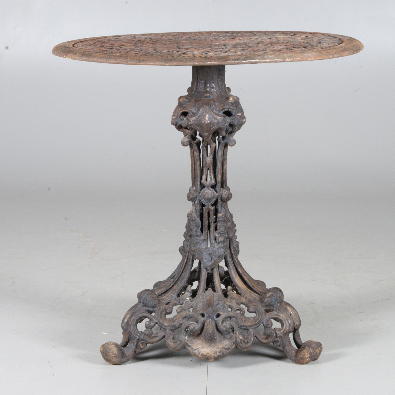 GARTENTISCH, Gusseisen, Jugendstil.