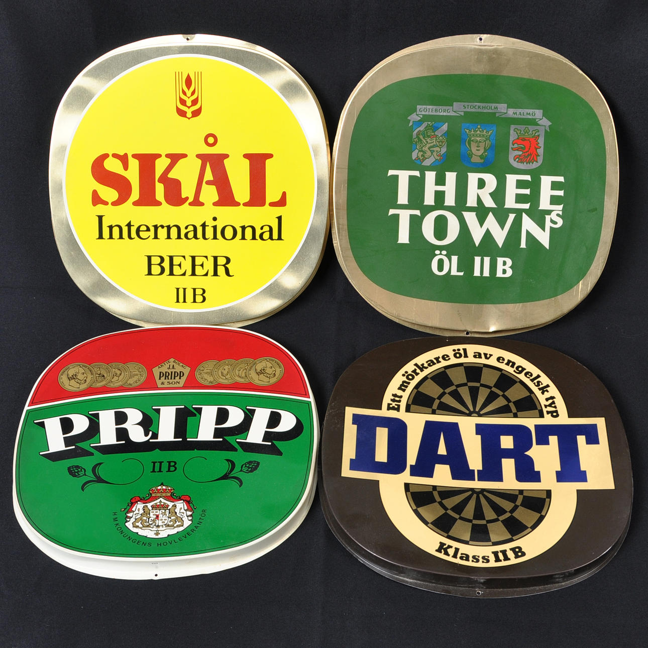 SIGN, 4 Teller, Korken, Schale, TT und DART.