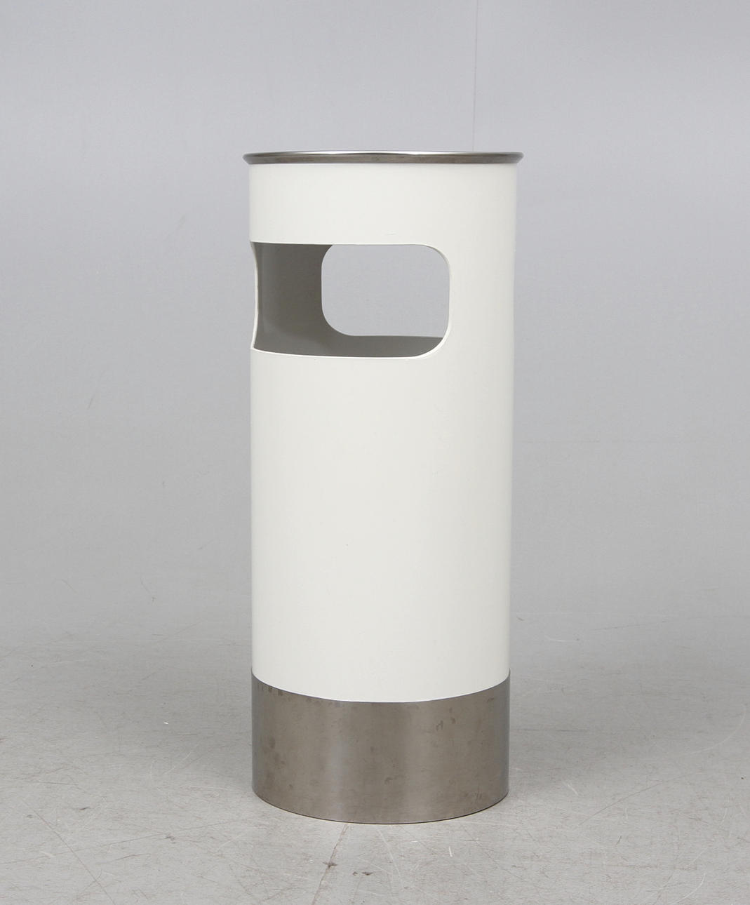 PARAPLYSTÄLL/ASKKOPP, möjligen Kartell, design Gino Colombini, Italien.