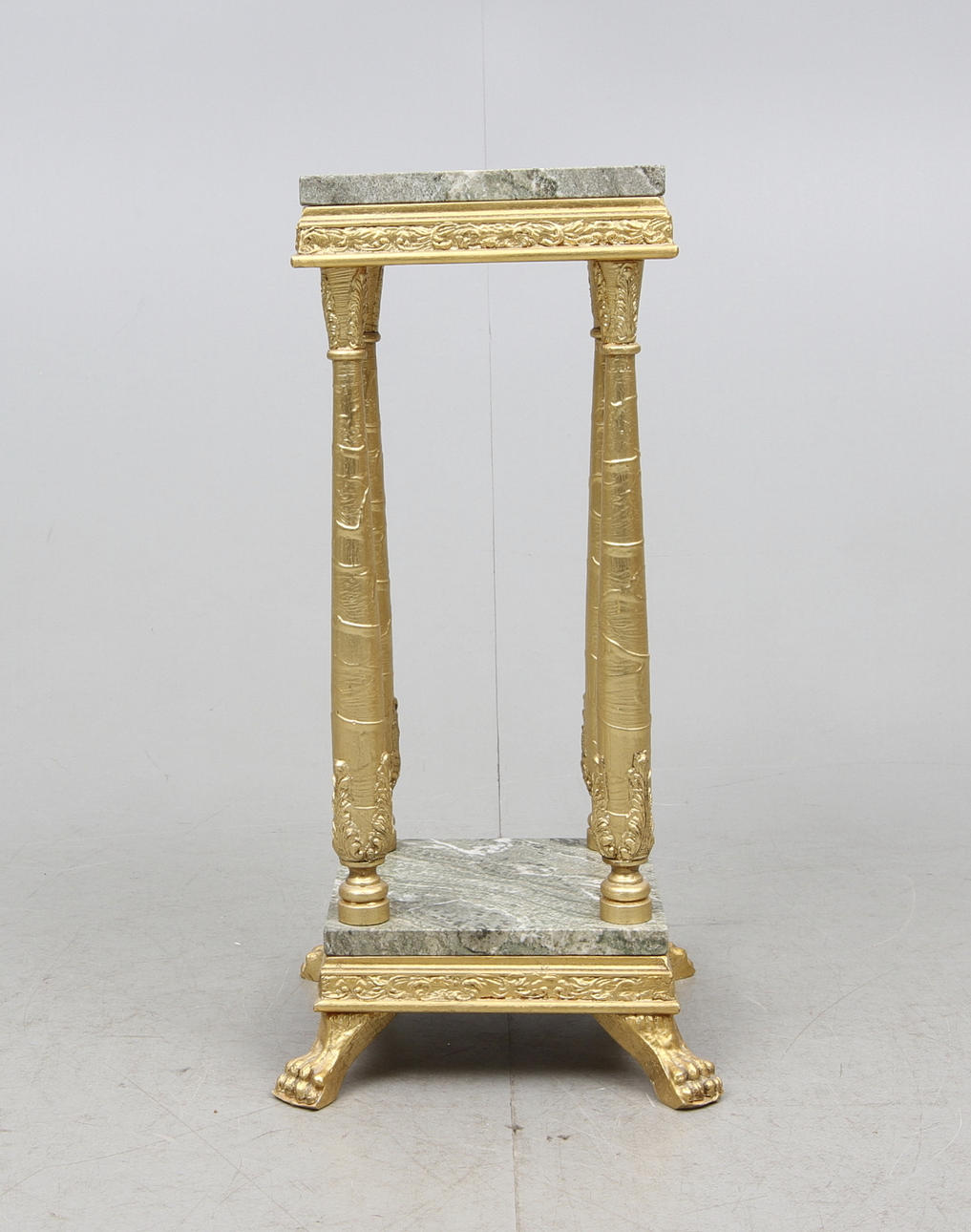 Piedestal 1900-talets mitt.