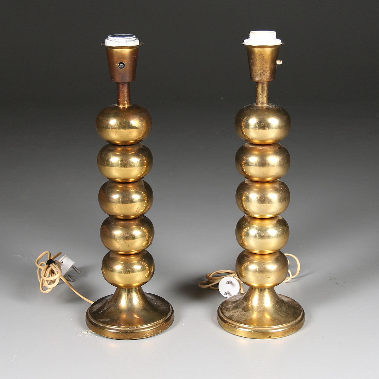 BORDSLAMPOR, 2 par, "Aneta", Uno Dahlèn, 1900 talets andra hälft.