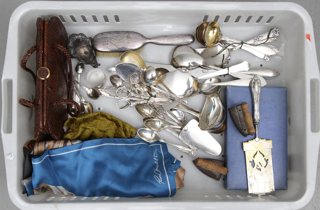 DIVERSE, 1800-1900-tal. Mestadels nysilver.