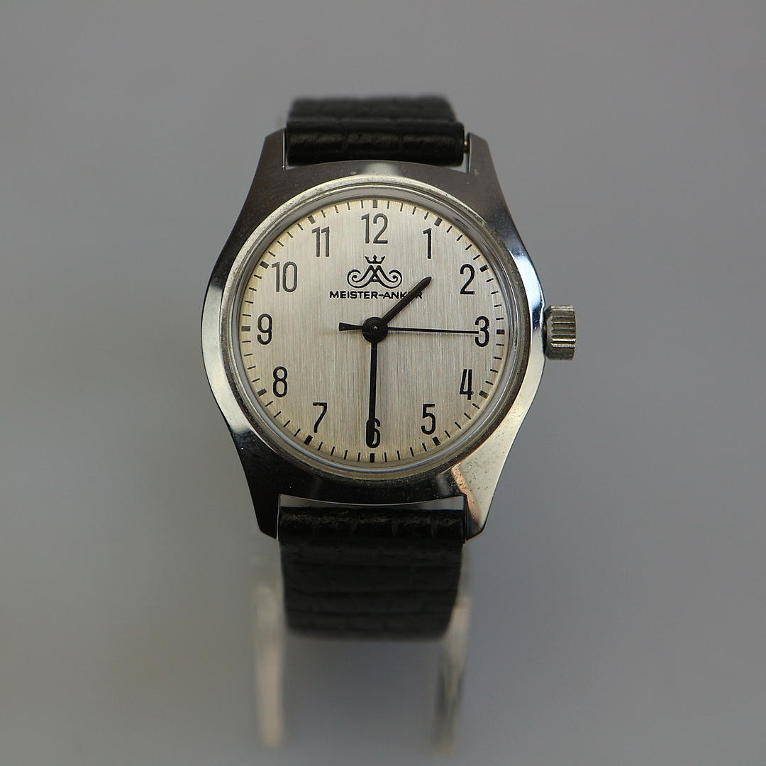 MEISTER ANKER ANITMAGNETIC ARMBANDUHR.