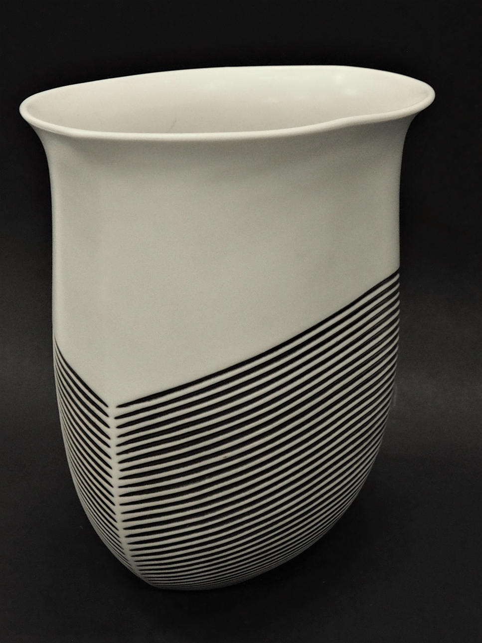 INGER PERSSON. VAS, stengods, Rörstrand.