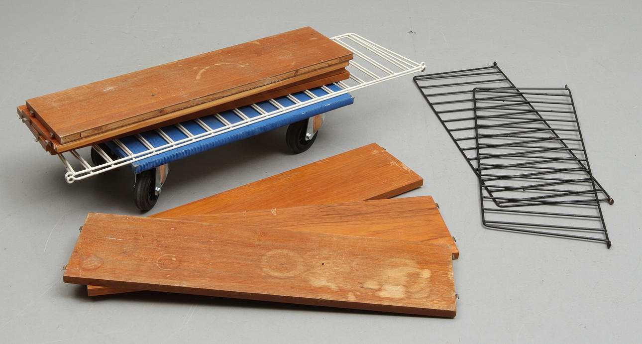 VÄGGHYLLOR 2 st, String/Stringmodell.