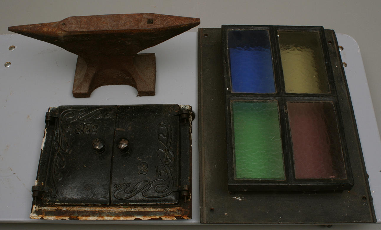 STÄD + UGNSLUCKOR Jugend + VINDSFÖNSTER.