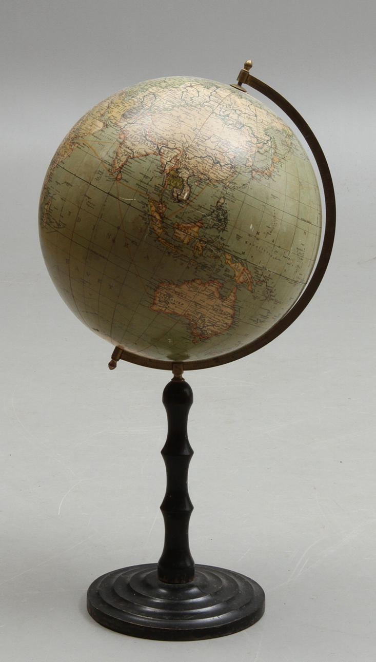 JORDGLOB, på träställning, Dr. Krause´s, 1900-tal.