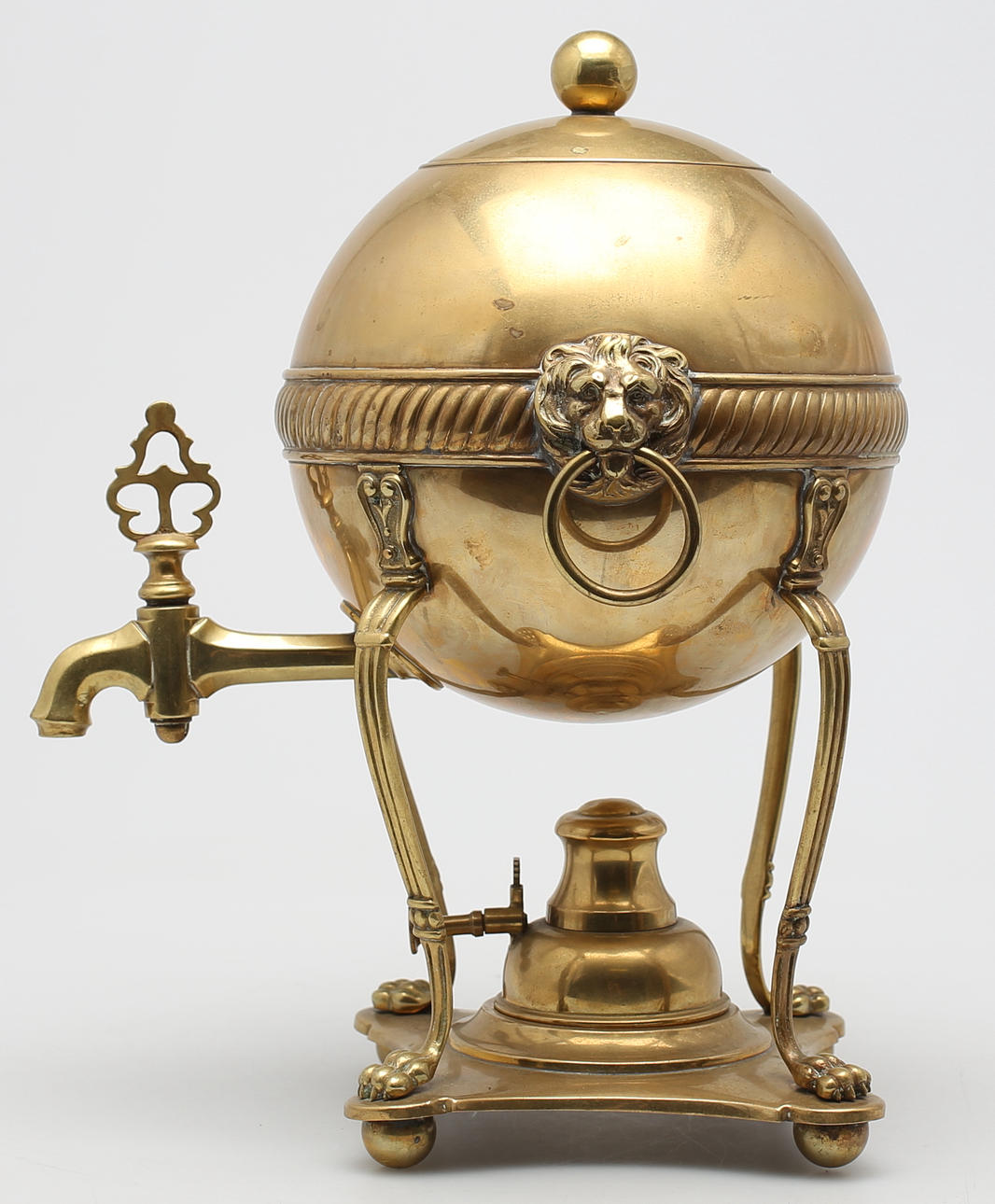 SAMOVAR i mässing, Ryssland, 1800-talets slut. Bär signatur.