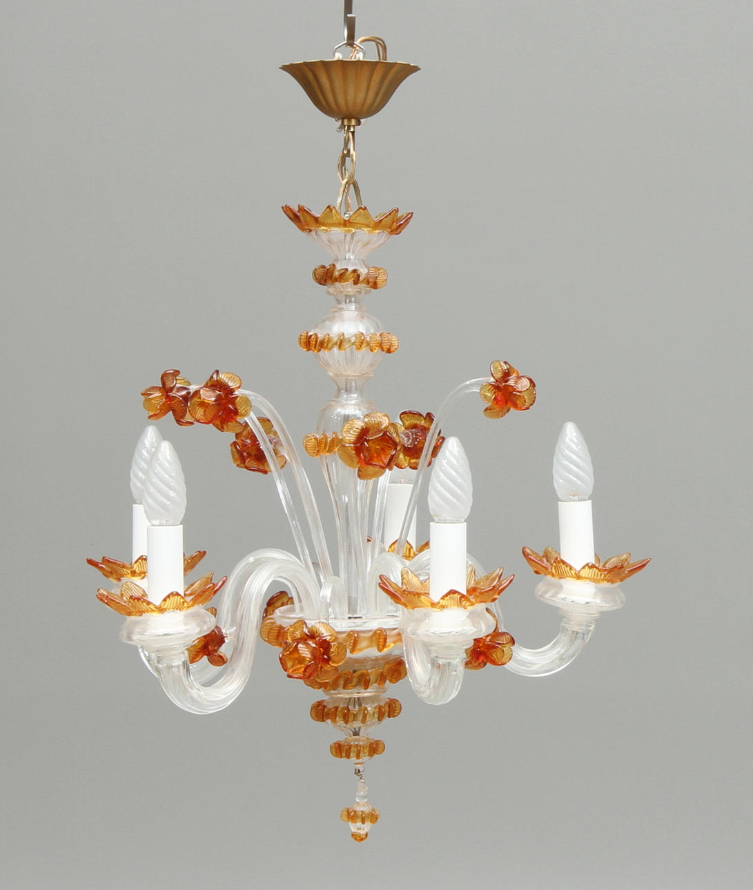 LJUSKRONA, Venetiansk, i olikfärgat glas, 1900-tal.