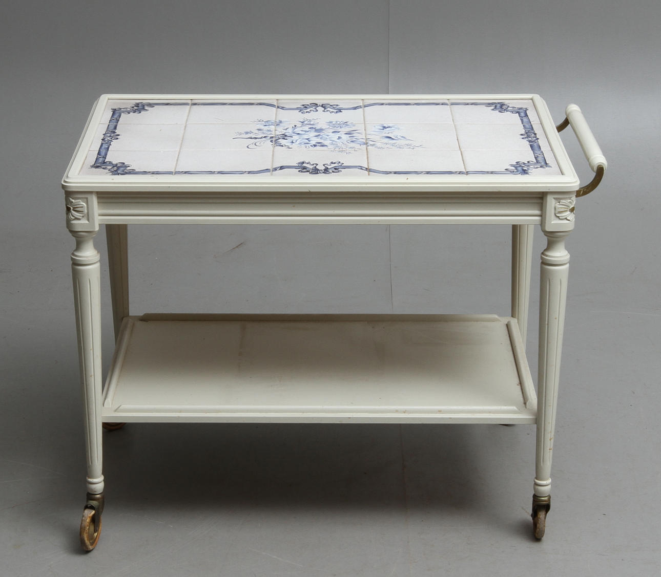 SERVERINGSVAGN, med kakelplattor, 1900-talets andra hälft.