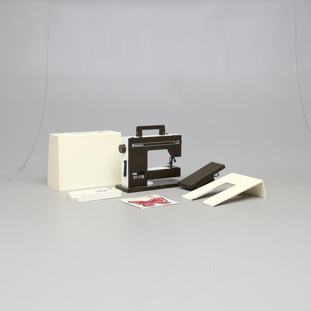 SEWING MACHINE, Husqvarna 3610.