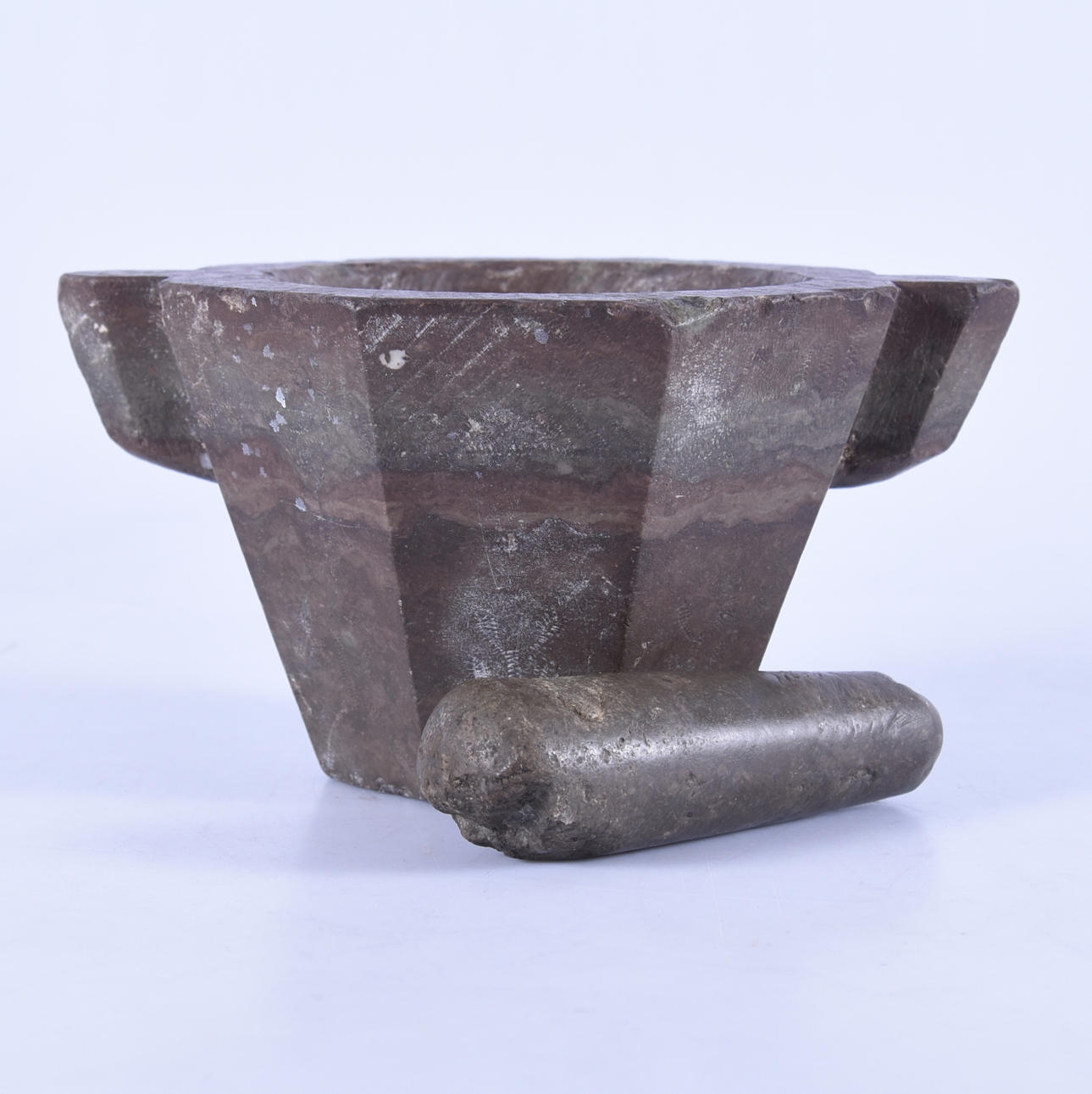 MORTAR WITH IMPACT, limestone, 18th century.