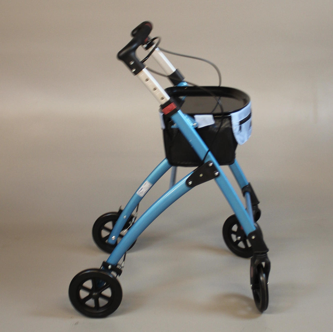 ROLLATOR para uso interior, mobilex "jaguar".