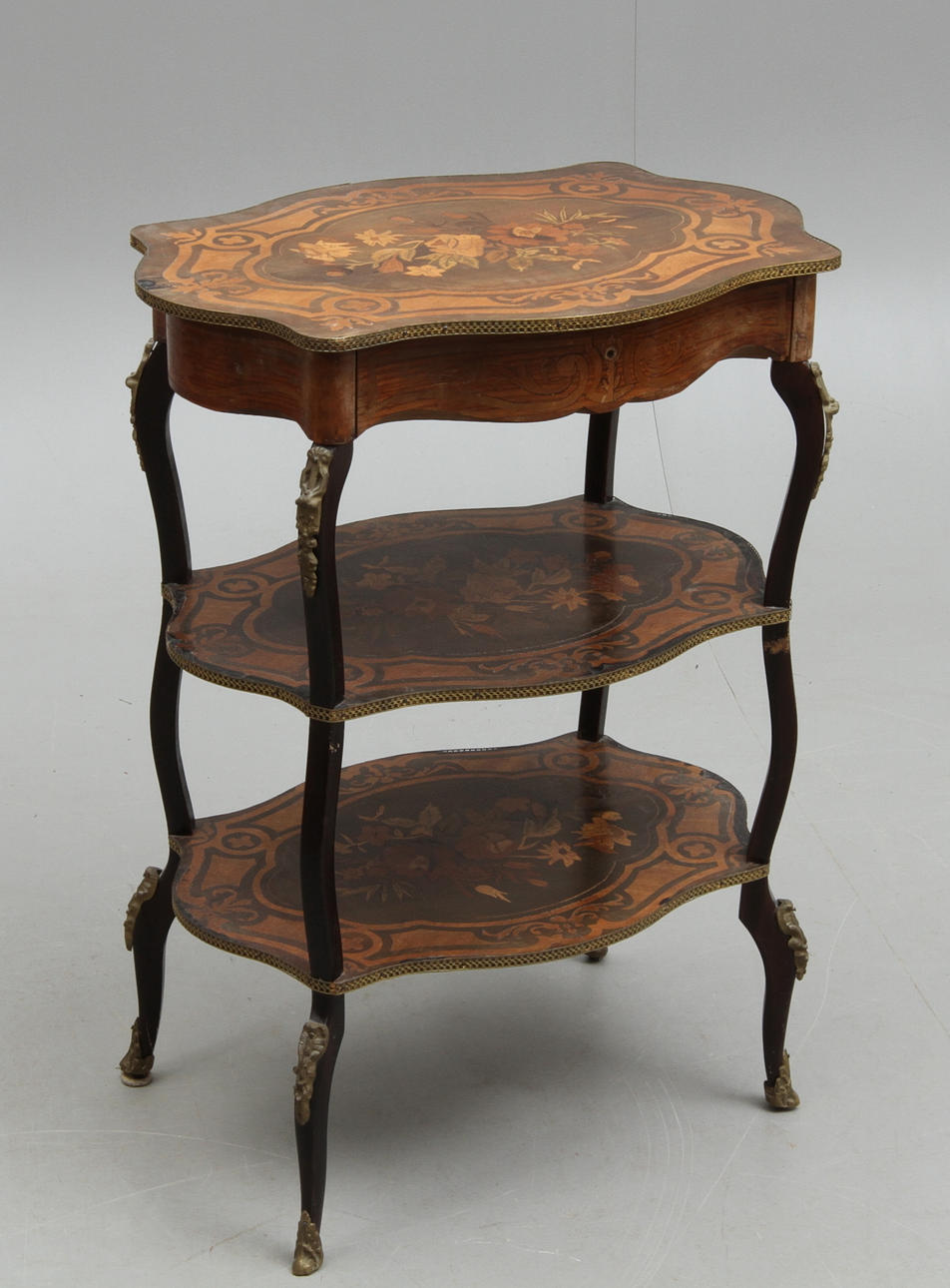 BORD med låda och hyllor, rokokostil, 1900-tal.