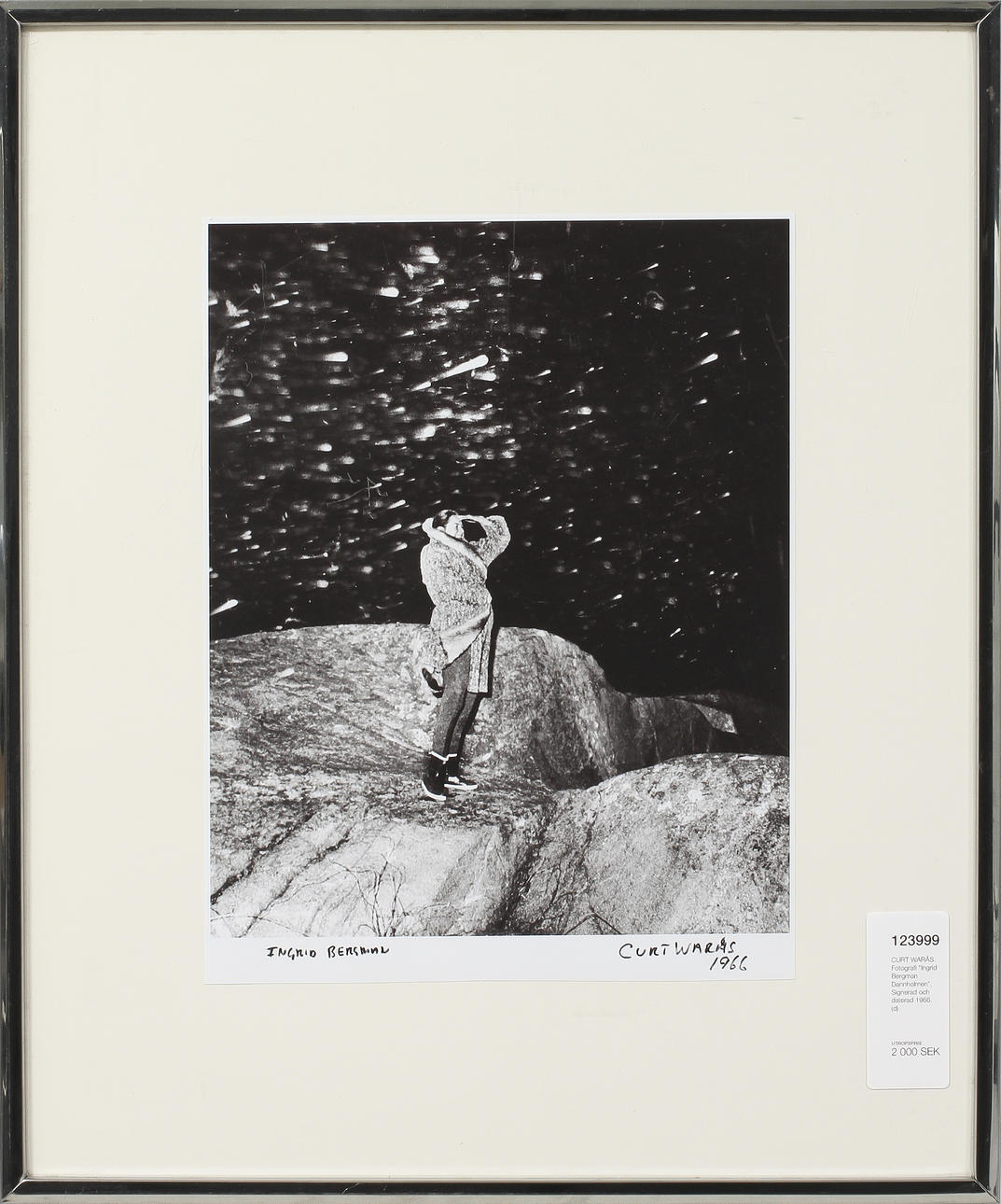 CURT WARÅS. Fotografi "Ingrid Bergman Dannholmen", Signerad och daterad 1966.