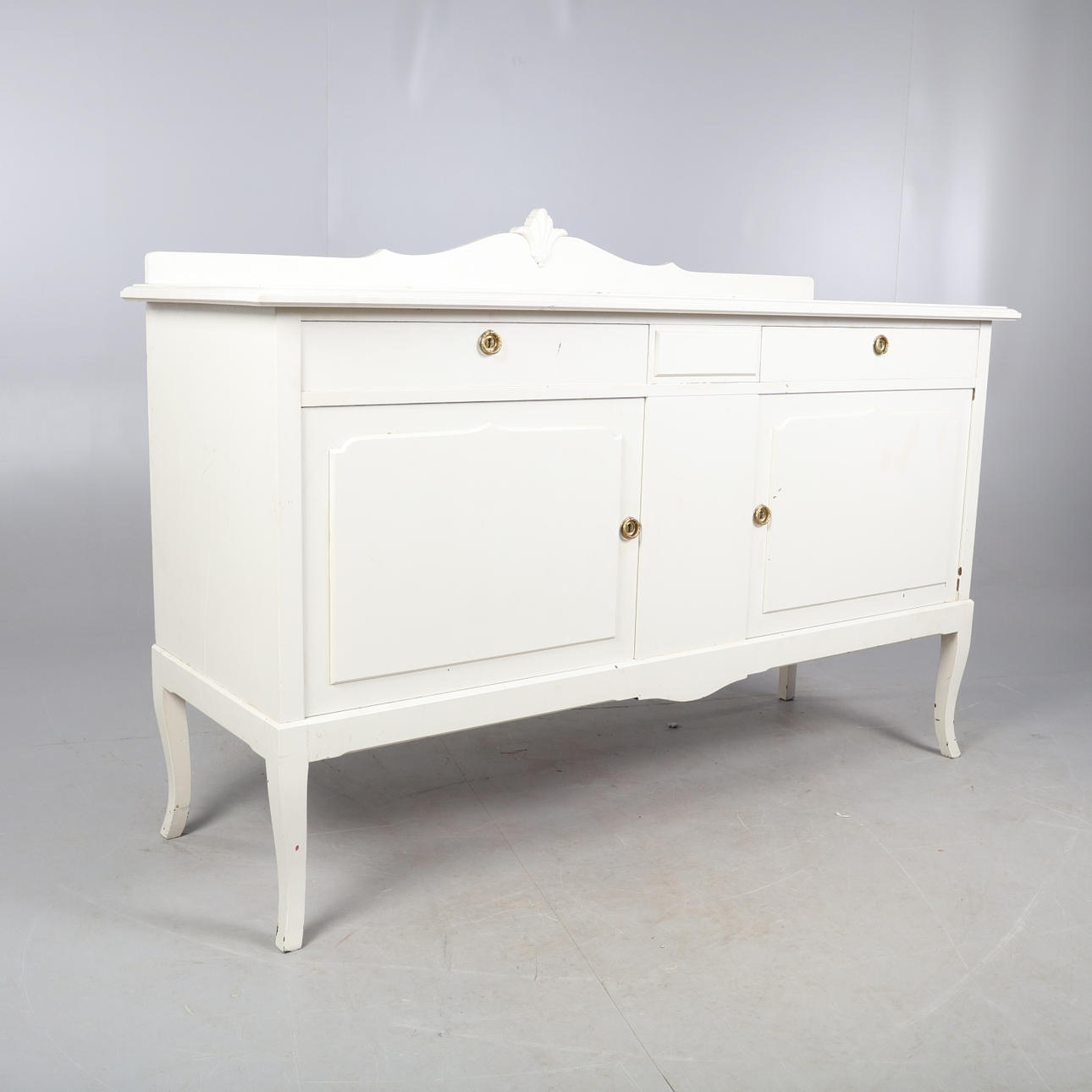 SKÄNK, vit,1900-tal.