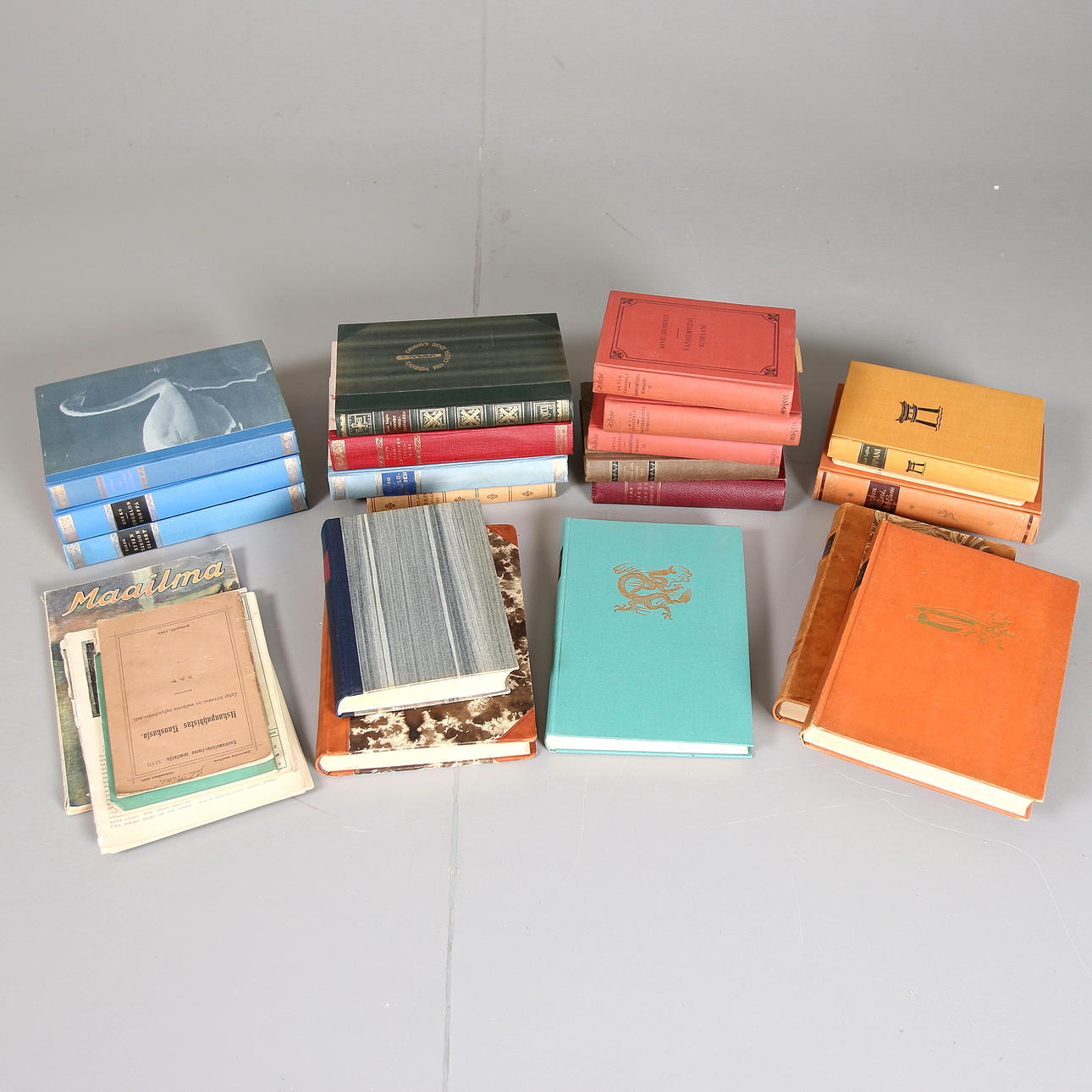 PARTI BÖCKER, Finska, bla skinnband, 1900-tal.