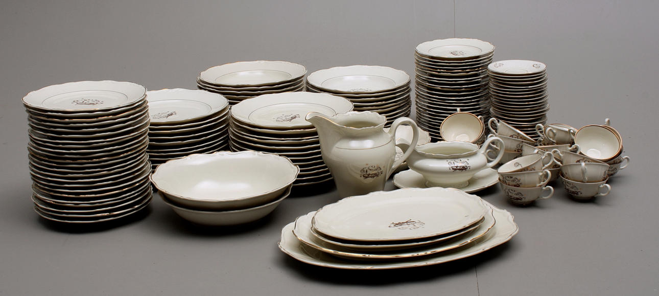 MATSERVIS, och KAFFESERVIS, Karlskrona, 150 delar.